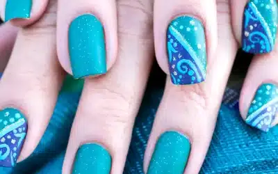 Nail art paillette : nos astuces pour des ongles scintillants